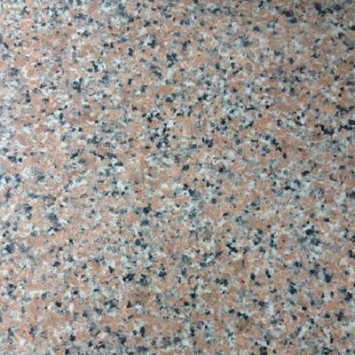 كسوة من حجر الجرانيت الأحمر المزروع