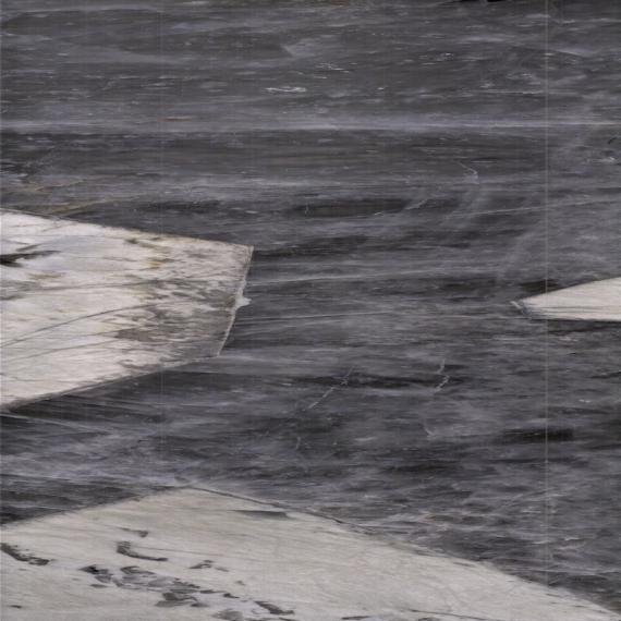 تطبيقات المكاتب في المباني المصنوعة من ألواح الرخام الرمادي